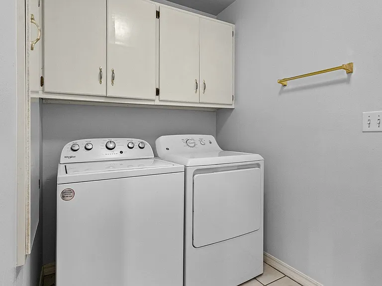 Pointer Lane Duplex — Photo 9