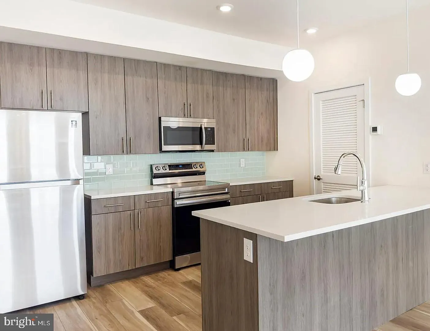 2 bed, $1,795 — Photo 1