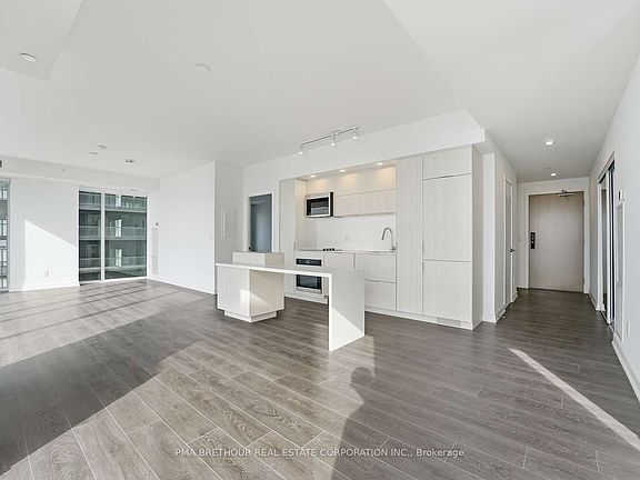 4th image of 370 Martha St #2105