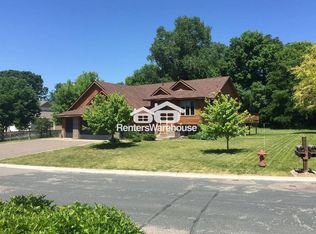 180 Luisa Ct, Chaska, MN 55318