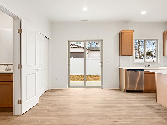 5th image of 1074 S Underwood Pl Unit 110