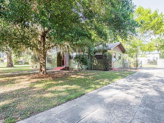 3rd image of 307 Stewart Ave