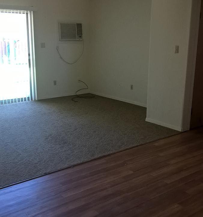 1st image of 400 N Avenue K APT 6