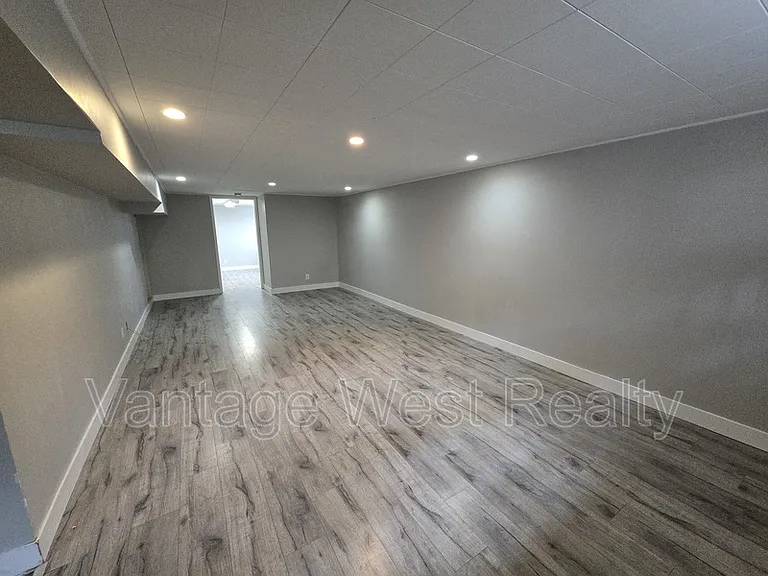 320B Rutland Rd S — Photo 9
