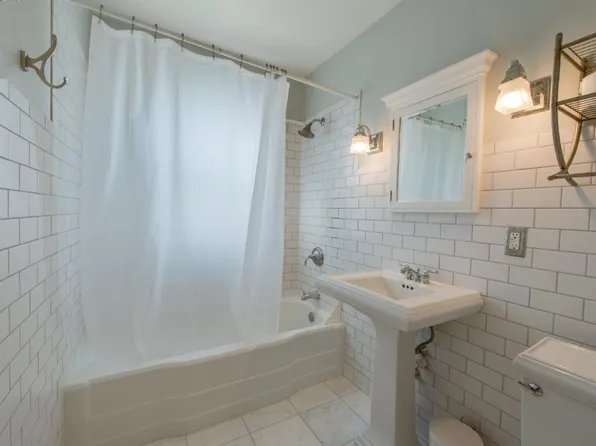 1674 Saint Clair Ave, Saint Paul, MN 55105