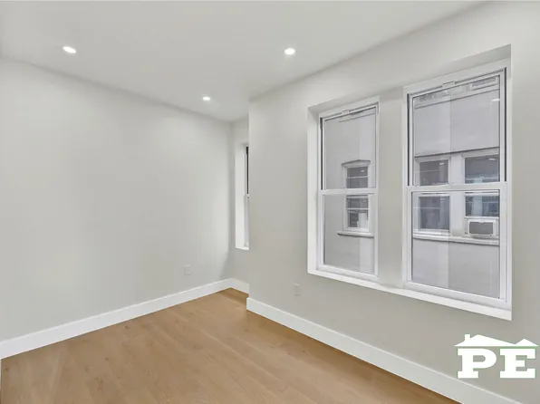 1715 Voorhies Avenue image 25 of 35