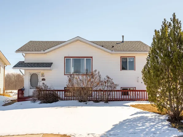 5003 38th St, Cold Lake, AB T9M 2B2