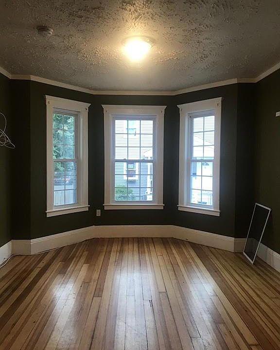 1st image of 15 Whittier St #1