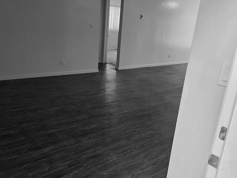Moracambe Manor Apartments — Photo 10