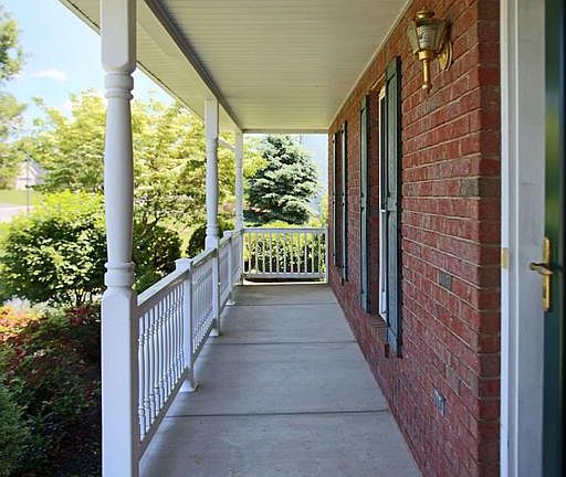 4th image of 1816 Lake Dr #L-0268