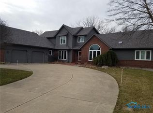 326 Orchard Hills Dr, Bryan, OH 43506