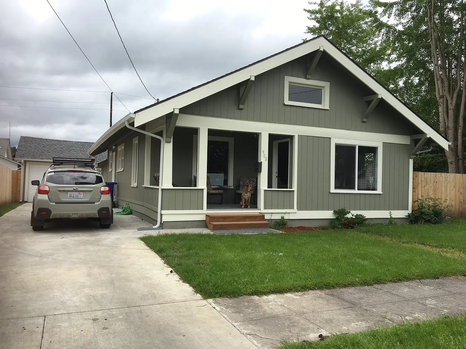 908 S 4th Ave photo 1