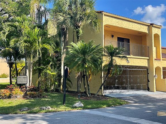 2nd image of 3557 Estepona Ave #25-B-1