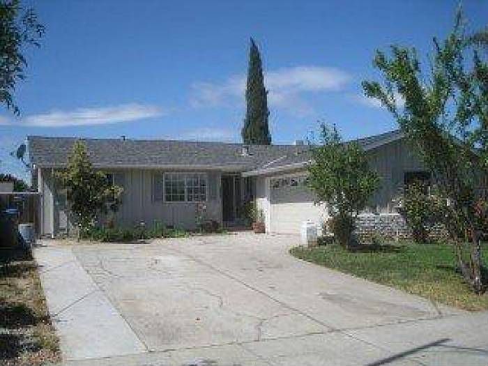 1st image of 2639 Flory Dr