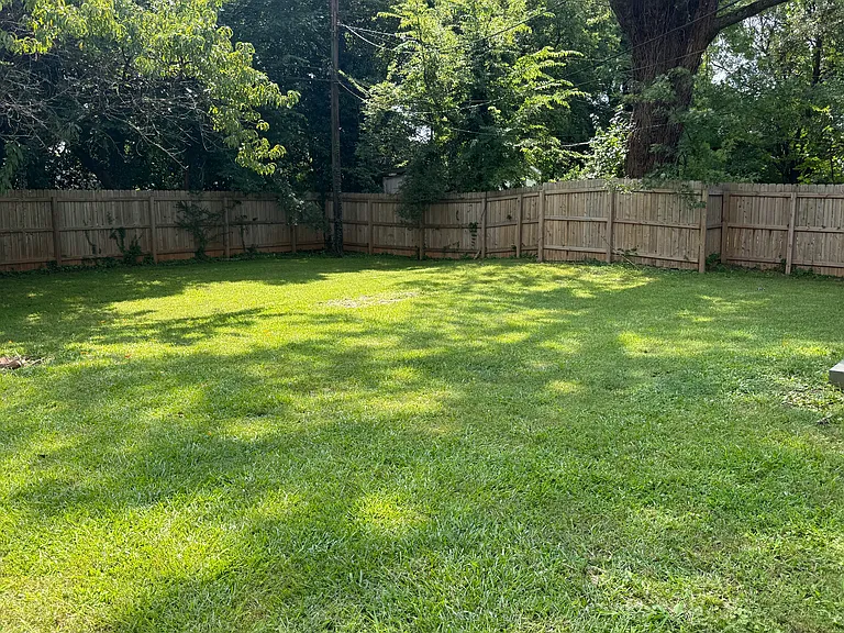 130 Seldon Dr — Photo 10