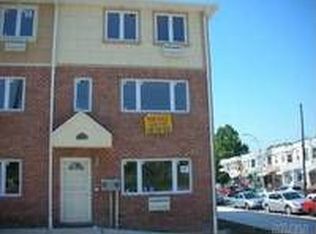 6534 Metropolitan Ave, Middle Village, NY 11379