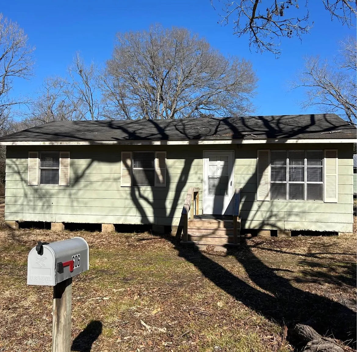 3 bed, 1000 sqft, $850 — Photo 1