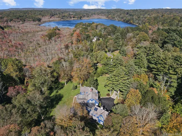 30 Knapp Road, Pound Ridge, NY 10576