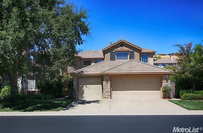 1st image of 4847 Village Green Dr