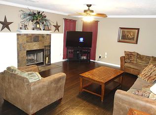 10902 Waterview Dr, Montgomery, TX 77356