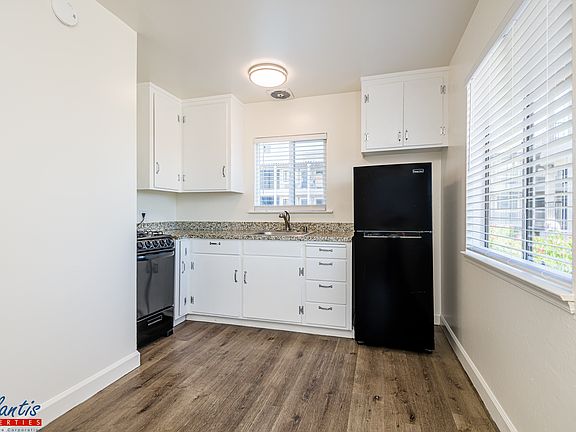 3rd image of 455 S Main St APT 6