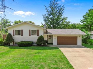 220 S Pleasant Hill Rd, East Peoria, IL 61611