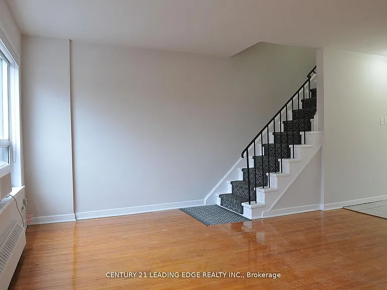 1013 Pape Ave #B — Photo 6