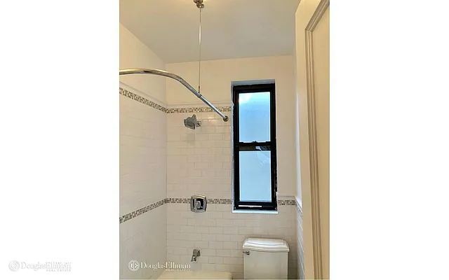 Rented by Douglas Elliman | media 29