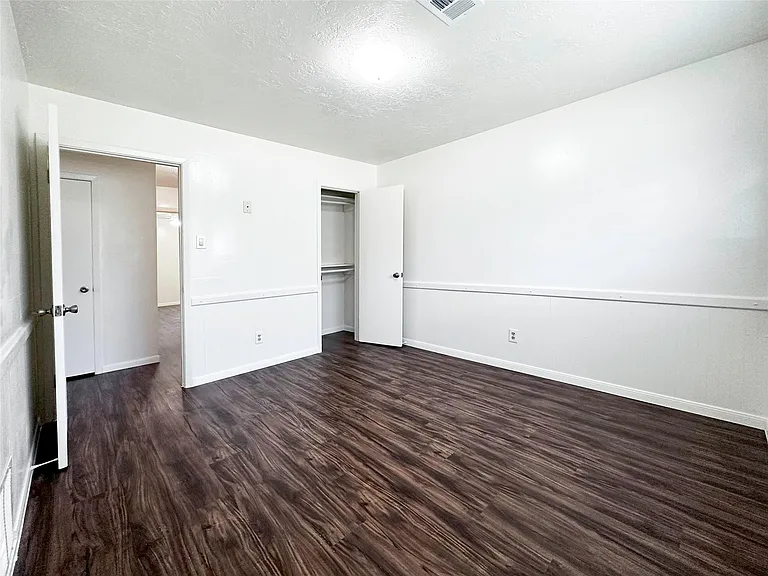 9270 Theysen Dr — Photo 18