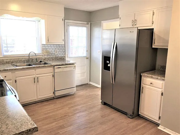 2900 Glen Hollow Rd — Photo 4