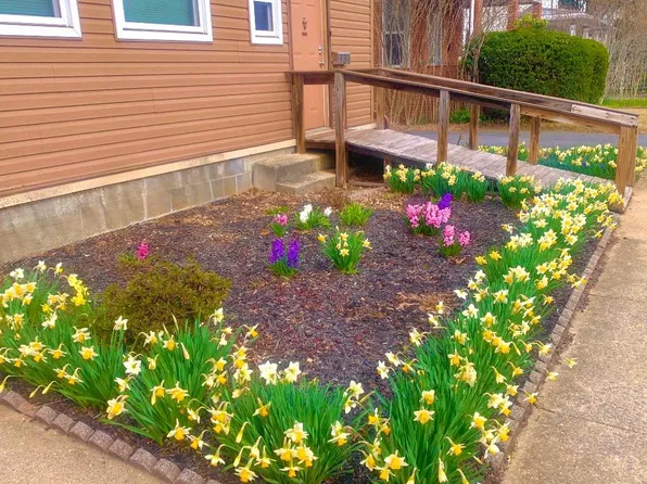 337 S 6th St, Chambersburg, PA 17201