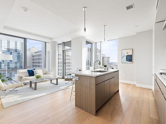 2nd image of 100 Shawmut Ave #8-807