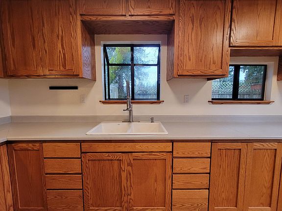 3rd image of 8426 Templeman Rd