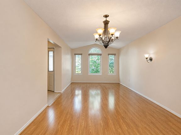 5th image of 50 Chalmers Dr