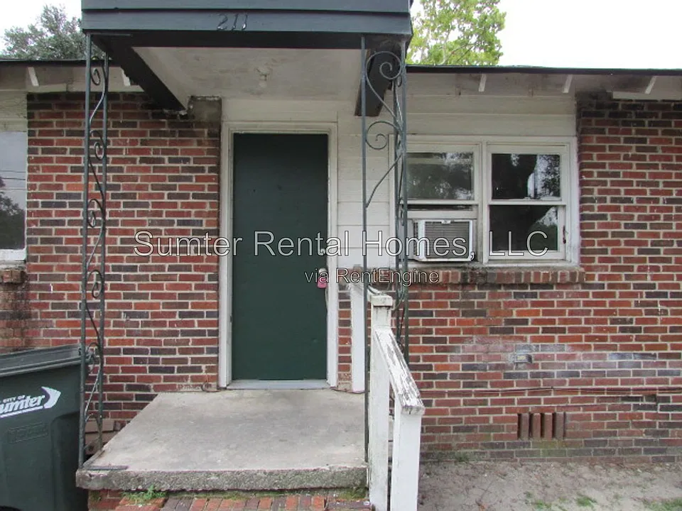 211 Highland Ave