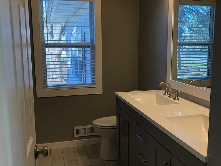 202 SE Park View Dr — Photo 14