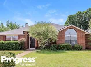 9228 Willard St, Rowlett, TX 75088
