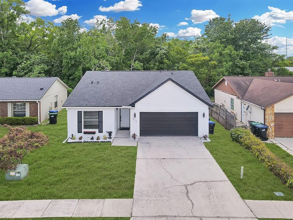 1st image of 913 Oak Manor Cir