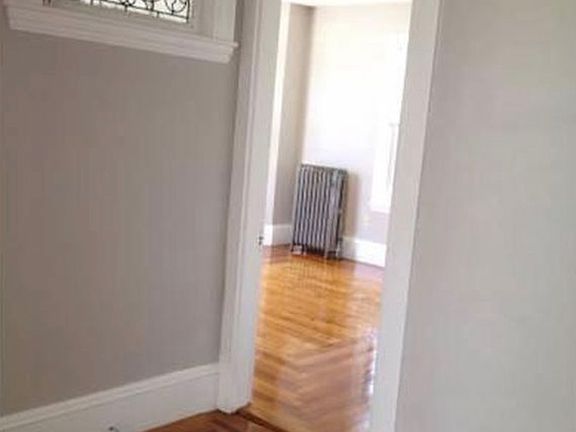 4th image of 25 Johnson St #3