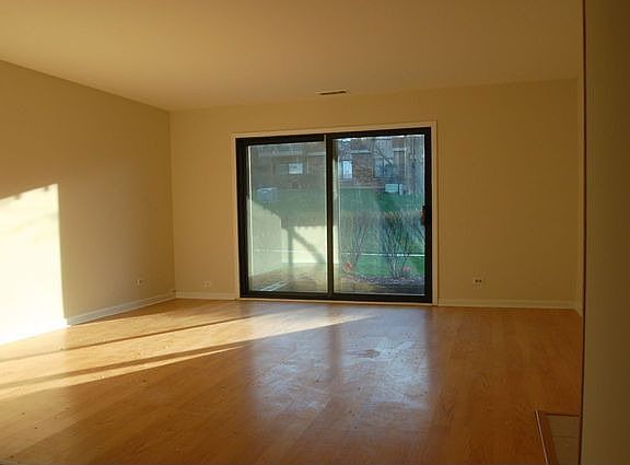 5th image of 718 Tullamore Ct APT 1B