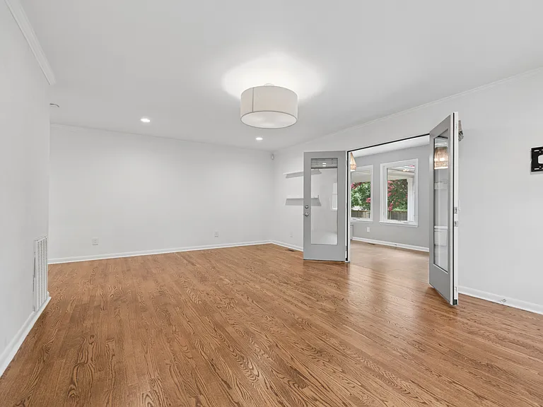 5004 Danby Dr — Photo 31