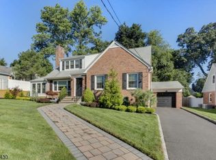 1284 Poplar Ave, Mountainside, NJ 07092