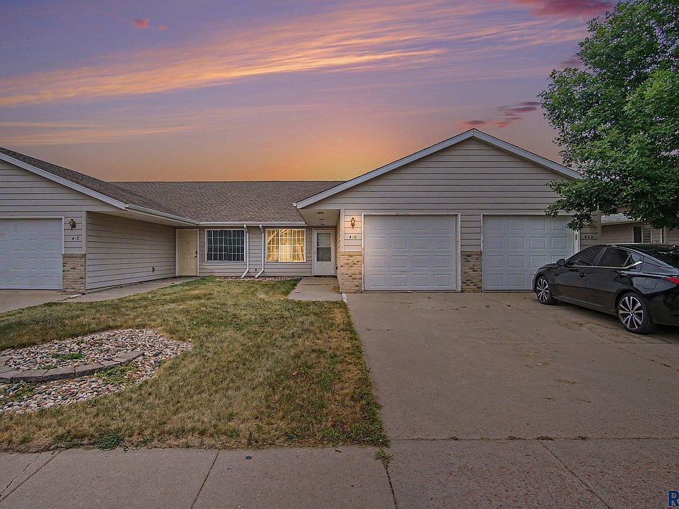 1st image of 410 9th Ave N