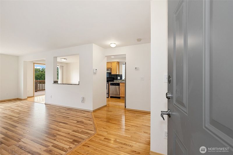 3rd image of 11429 SE 195th Place