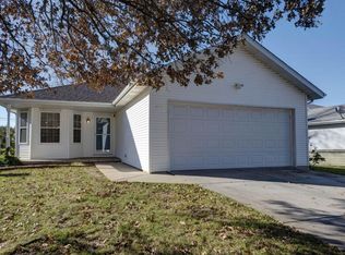 843 S Timber Ridge Dr, Nixa, MO 65714
