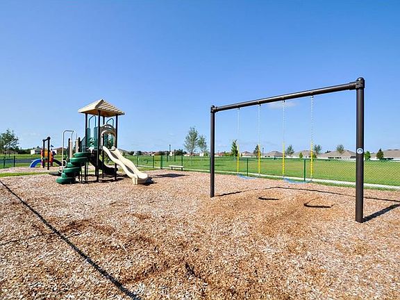4th image of 3202 Florenze Way