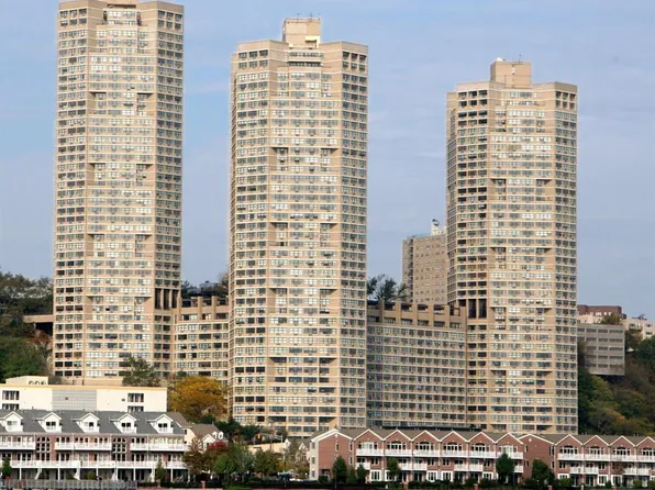 7000 Kennedy Blvd E APT 25F, West New York, NJ 07093