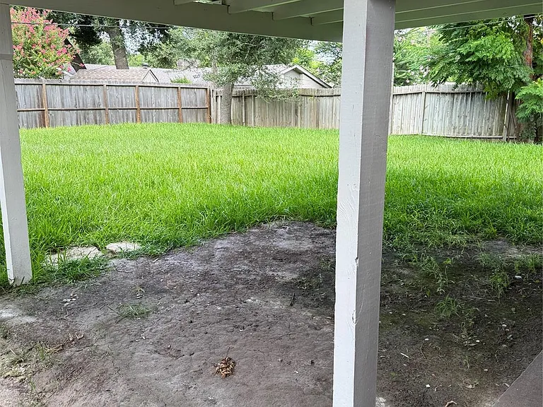 9002 Roos Rd — Photo 28