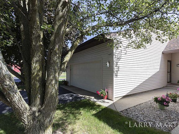 2nd image of 3488 Wentworth Dr SW