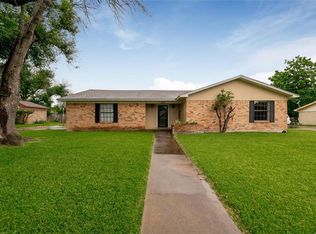 409 Oklahoma Ave, Hewitt, TX 76643